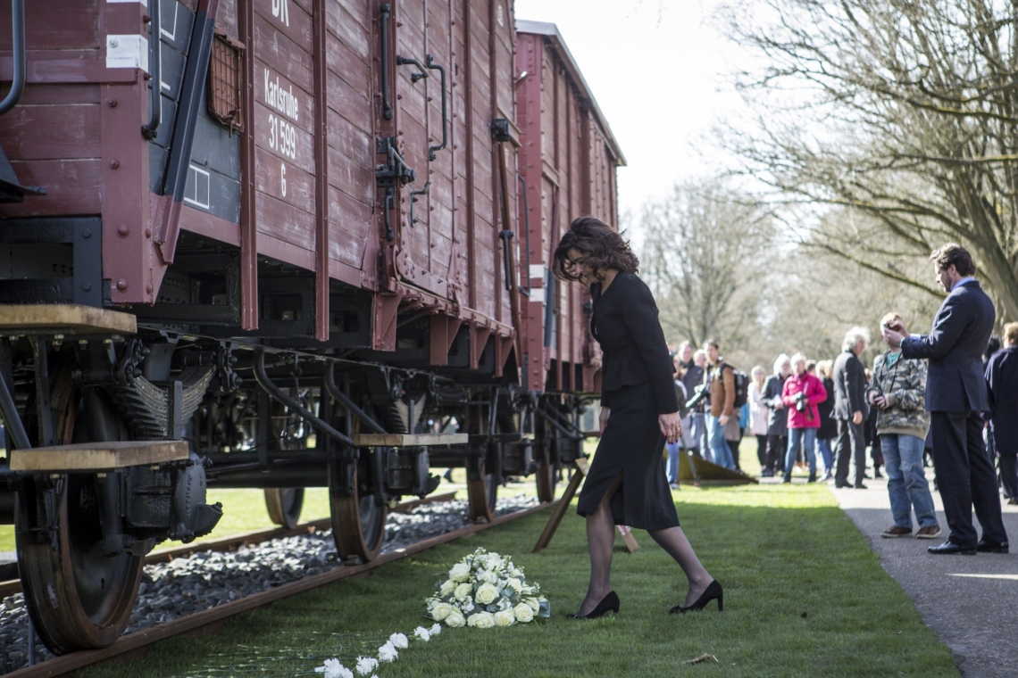 Los supervivientes del Holocausto recibirán indemnizaciones de los Ferrocarriles Nacionales holandeses 