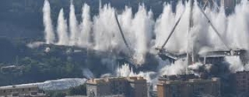 Génova: explosiones demolerán el túnel que causó el derrumbe