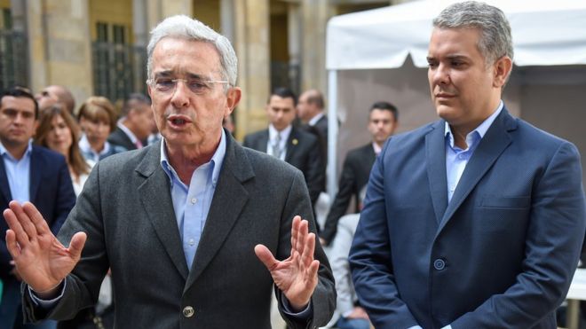 Elecciones en Colombia: por qué Álvaro Uribe sigue siendo el político más popular del país y lo señalan de ser el artífice de la victoria de Iván Duque-bbcenespañol.com